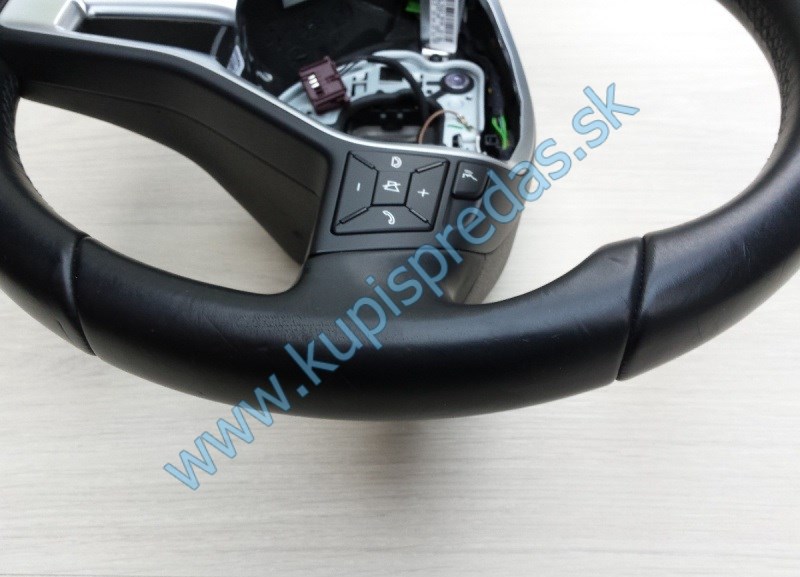 Volant s lopatkami sekvenčného radenia Mercedes C W204 AMG / E A207 / CLS / CLC